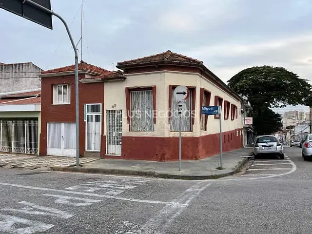 Casa com 138m², à venda, no bairro Vila Santana em Sorocaba