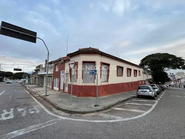 Casa com 138m², à venda, no bairro Vila Santana em Sorocaba