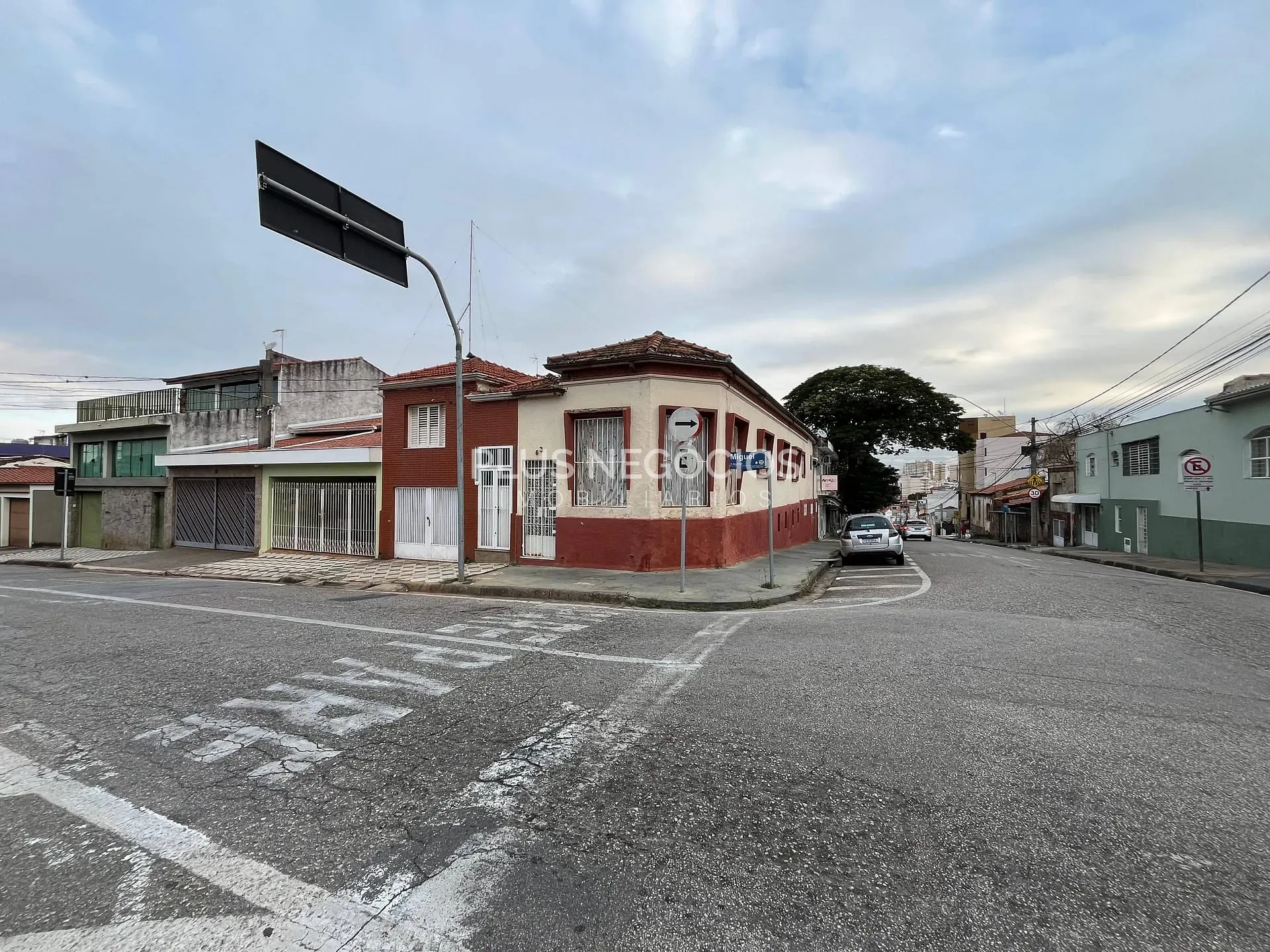 Casa, 1 quarto, 241 m² - Foto 4