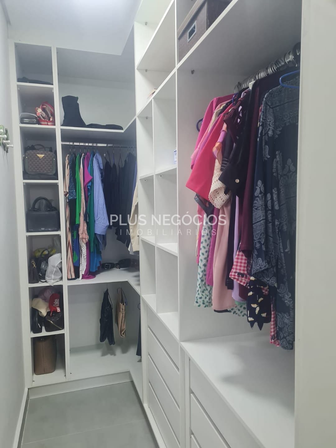 Casa à venda com 2 quartos, 120m² - Foto 14