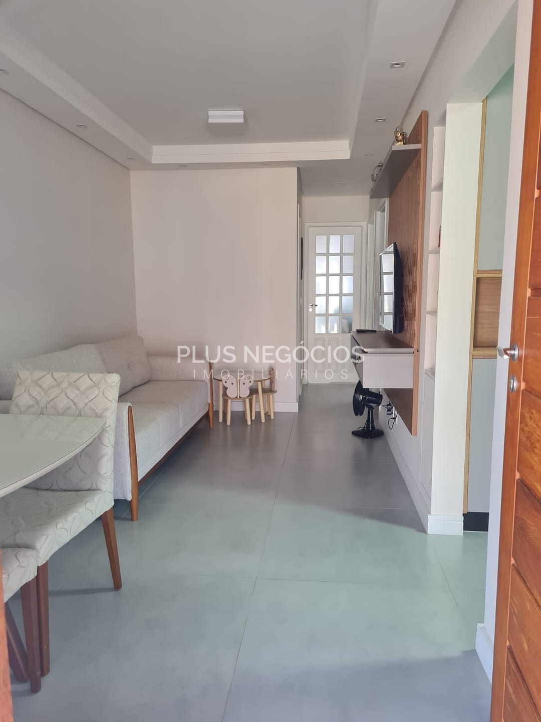 Casa à venda com 2 quartos, 120m² - Foto 2