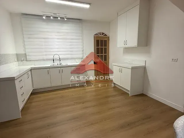 Casa 3 quartos e 1 banheiro, à venda, no bairro Jardim Portugal em São José dos Campos