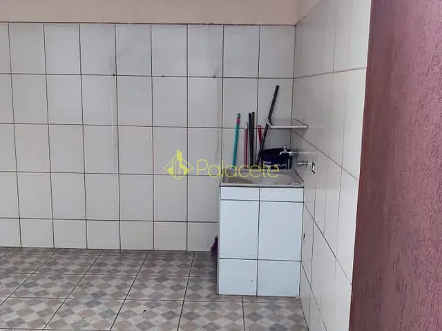 Casa com 150m² 4 quartos e 2 banheiros, à venda, no bairro Residencial e Comercial Cidade Morumbi em Pindamonhangaba
