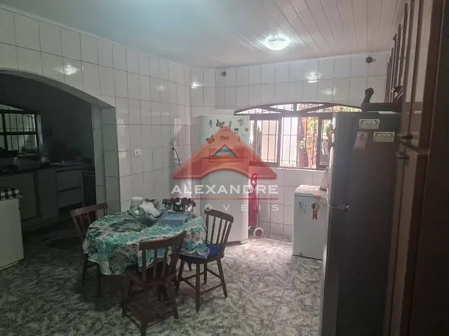 Casa 5 quartos e 4 banheiros, à venda, no bairro Jardim São Jorge em São José dos Campos
