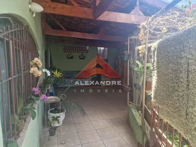Casa 5 quartos e 4 banheiros, à venda, no bairro Jardim São Jorge em São José dos Campos