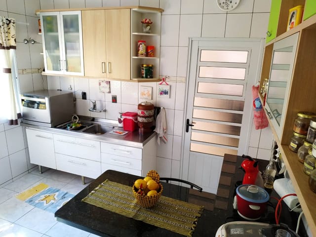 Casa com 420m² 2 quartos e 2 banheiros, à venda, no bairro Condomínio Real Ville em Pindamonhangaba
