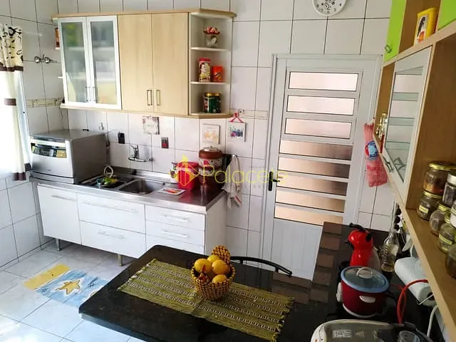 Casa com 420m² 2 quartos e 2 banheiros, à venda, no bairro Condomínio Real Ville em Pindamonhangaba