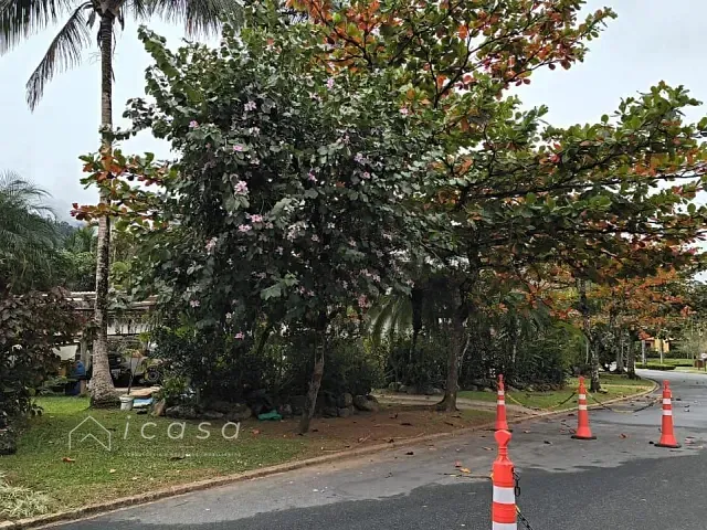 Casa com 1600m² 7 quartos e 9 banheiros, à venda, no bairro Tabatinga em Caraguatatuba