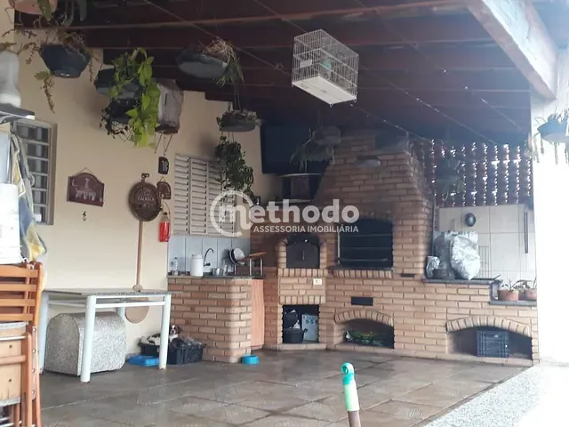 Casa com 300m² 3 quartos e 1 banheiro, à venda, no bairro Vila Lemos em Campinas