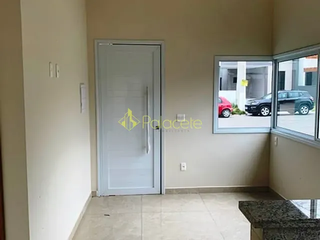 Casa com 180m² 2 quartos e 3 banheiros, à venda, no bairro Vila Prado em Pindamonhangaba