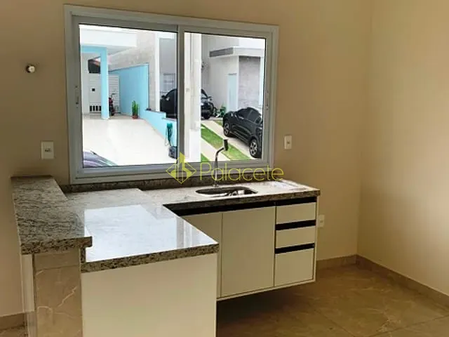 Casa com 180m² 2 quartos e 3 banheiros, à venda, no bairro Vila Prado em Pindamonhangaba