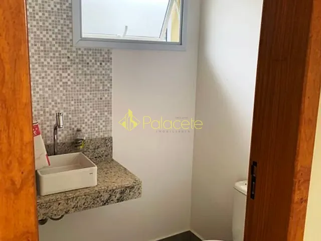 Casa com 180m² 2 quartos e 3 banheiros, à venda, no bairro Vila Prado em Pindamonhangaba