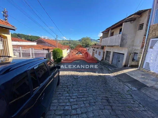 Casa 3 quartos e 2 banheiros, à venda, no bairro Centro em Paraisópolis
