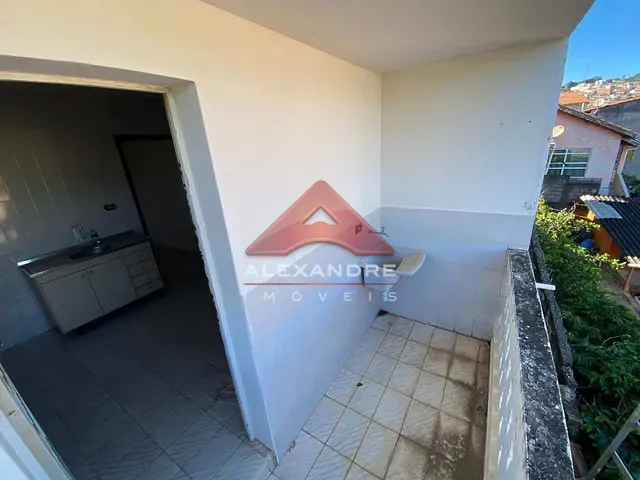 Casa 3 quartos e 2 banheiros, à venda, no bairro Centro em Paraisópolis