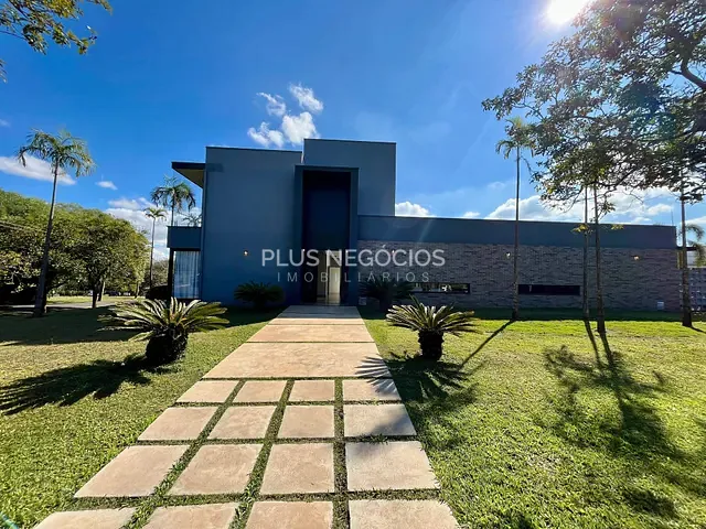 Casa com 1516m² 4 quartos e 7 banheiros, à venda, no bairro Barreiro em Araçoiaba da Serra