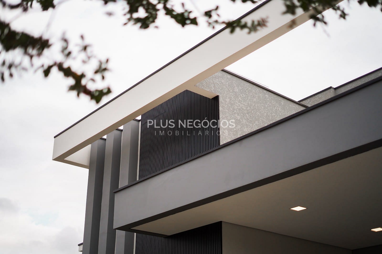 Casa, 3 quartos, 212 m² - Foto 2