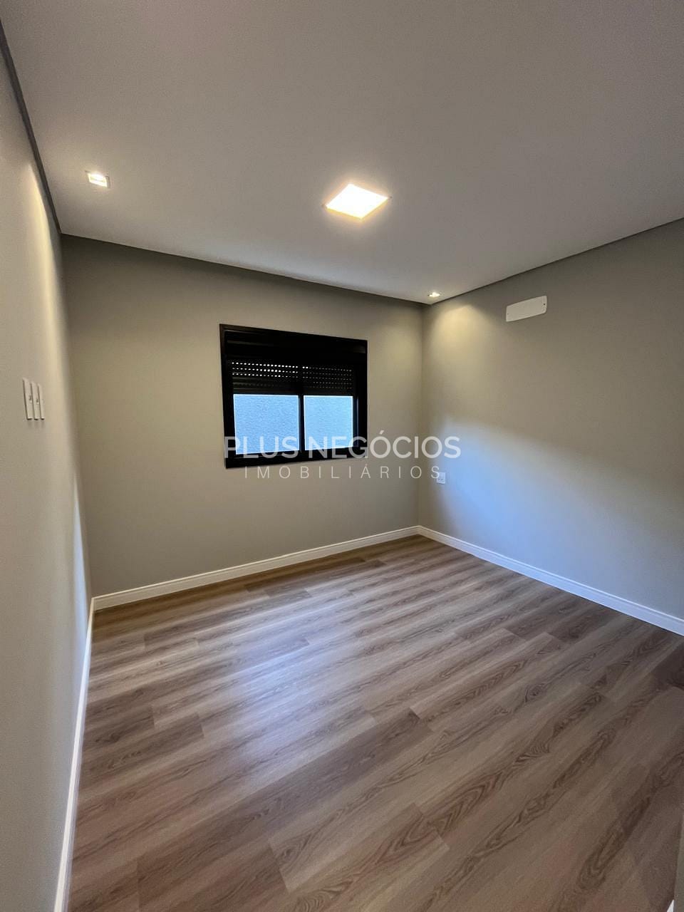 Casa à venda com 3 quartos, 181m² - Foto 9