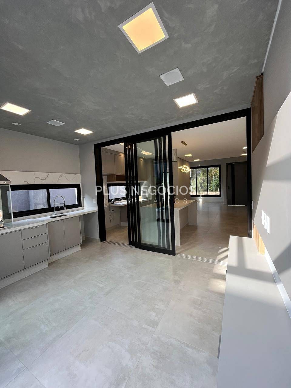 Casa à venda com 3 quartos, 181m² - Foto 17