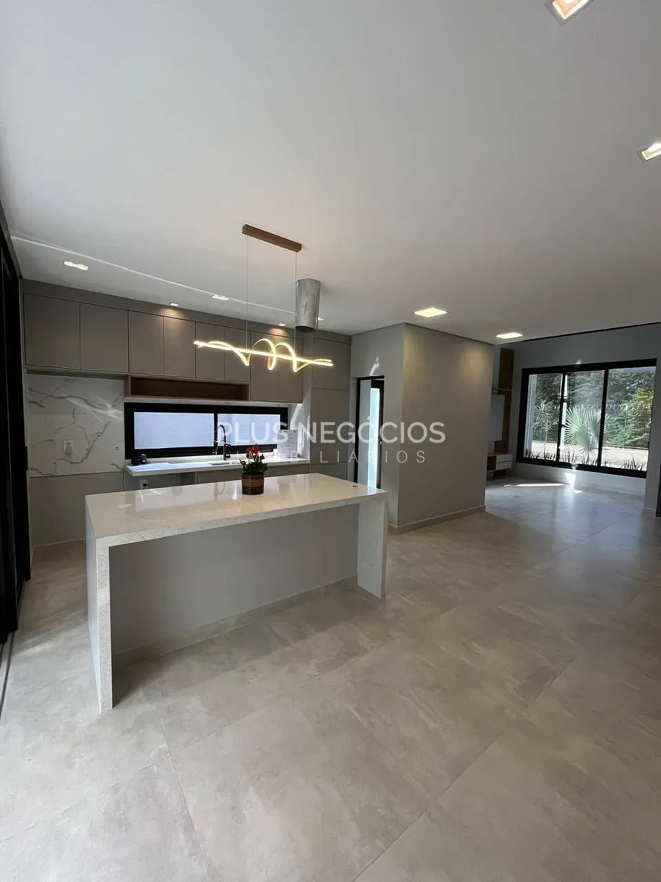 Casa, 3 quartos, 181 m² - Foto 2