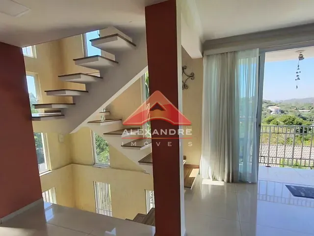 Casa 3 quartos e 5 banheiros, à venda, no bairro Granja Carneiro Viana em Cotia