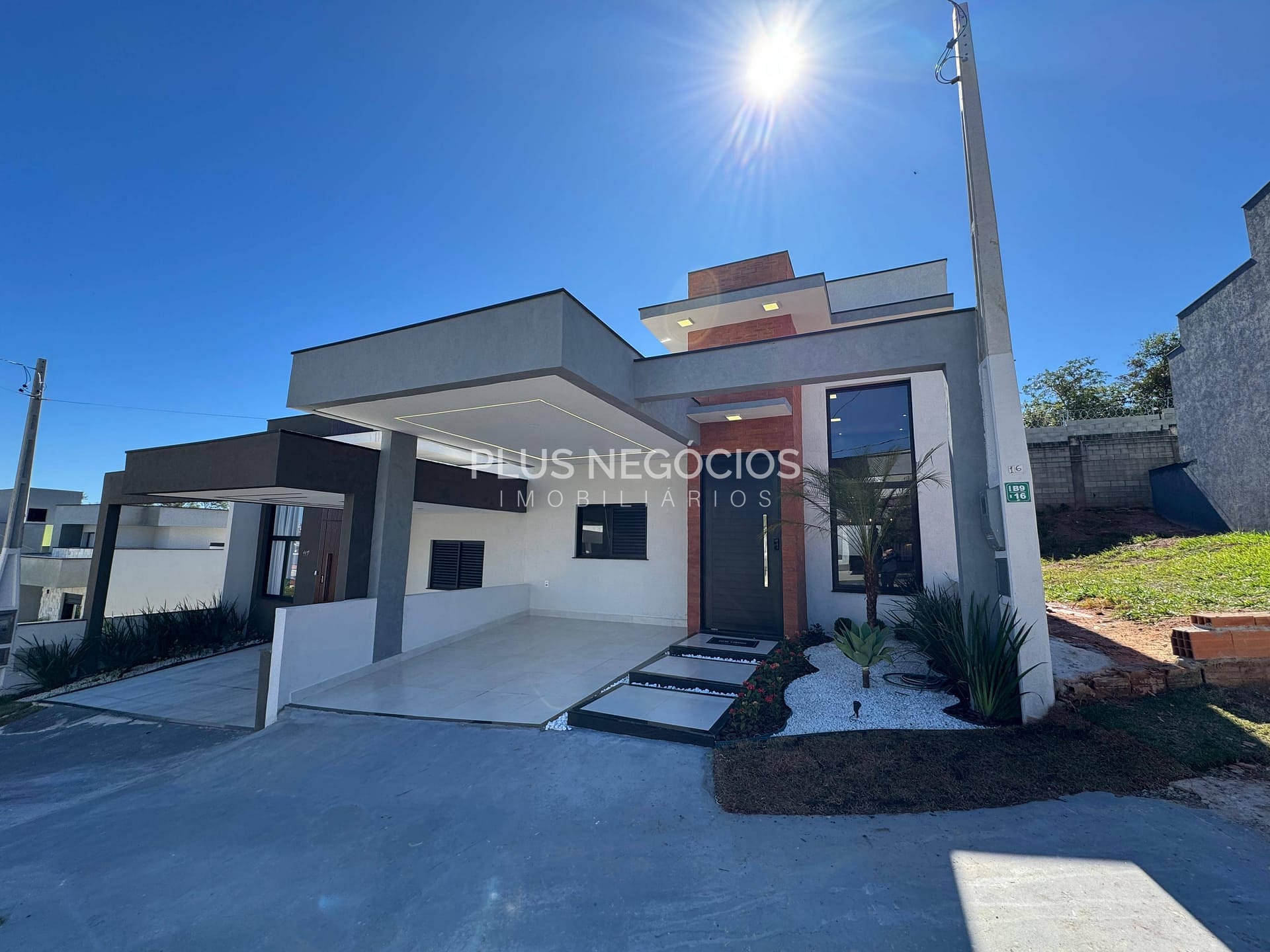 Casa à venda com 3 quartos, 116m² - Foto 2