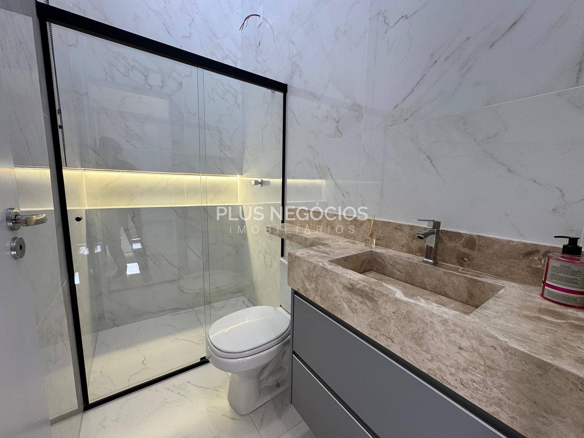 Casa à venda com 3 quartos, 116m² - Foto 8
