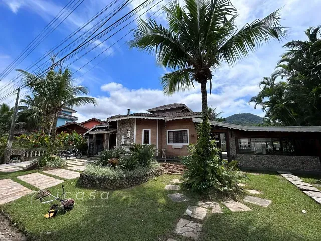 Casa com 1043m² 4 quartos e 5 banheiros, à venda, no bairro Horto (Morro das Moças) em Ubatuba