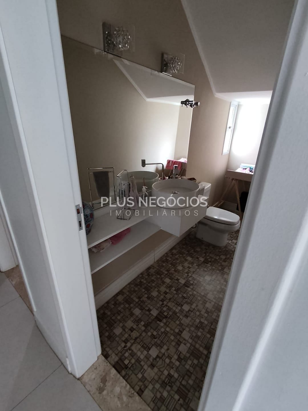 Casa à venda com 3 quartos, 242m² - Foto 15