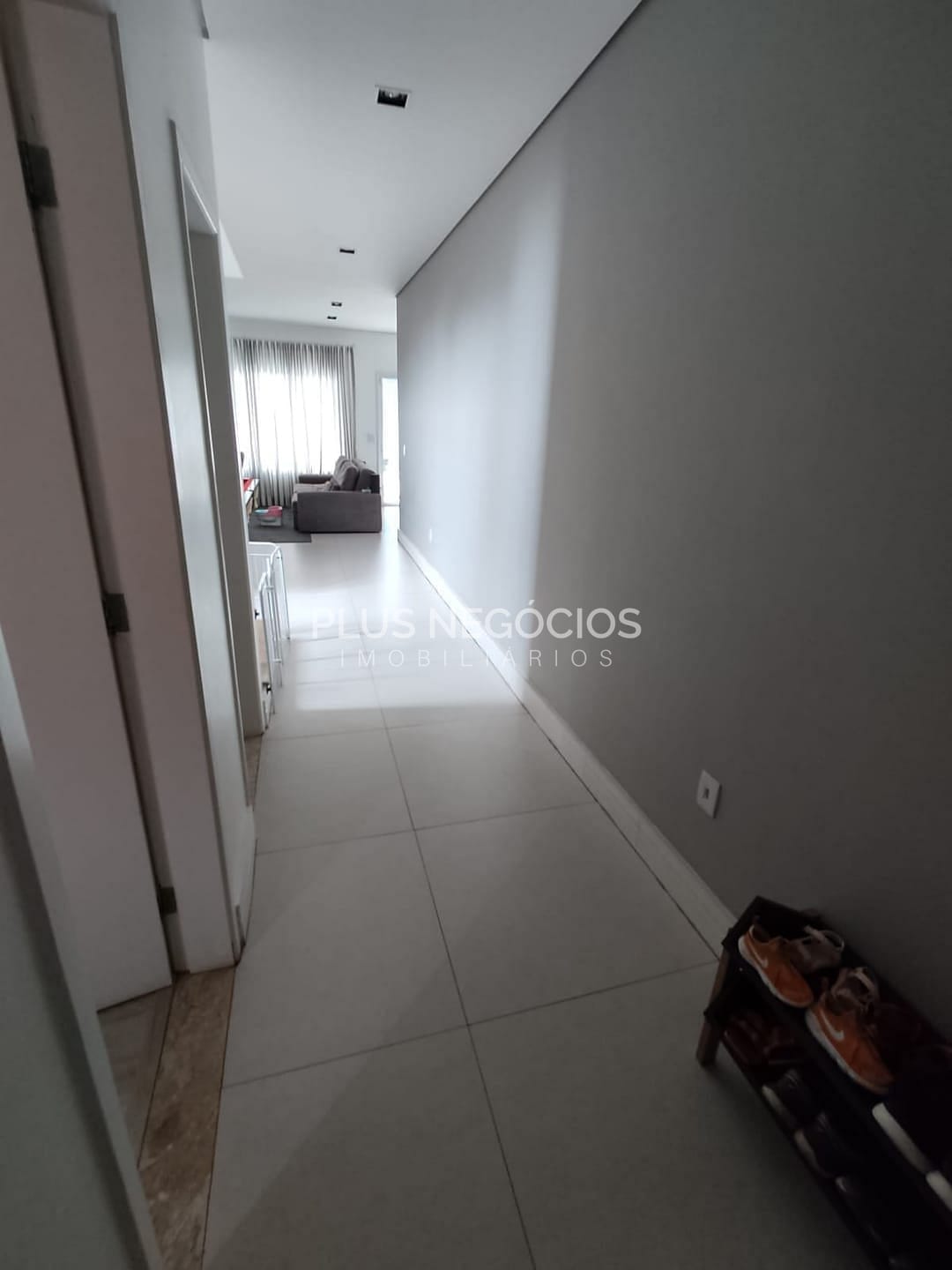 Casa à venda com 3 quartos, 242m² - Foto 17