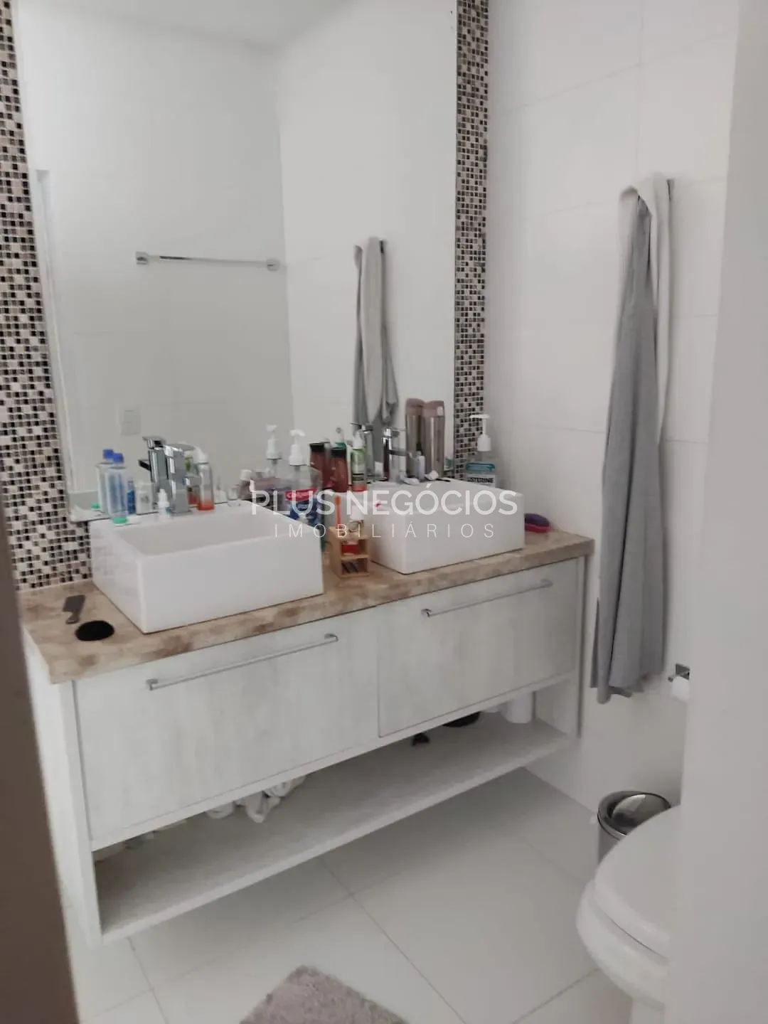 Casa, 3 quartos, 242 m² - Foto 10
