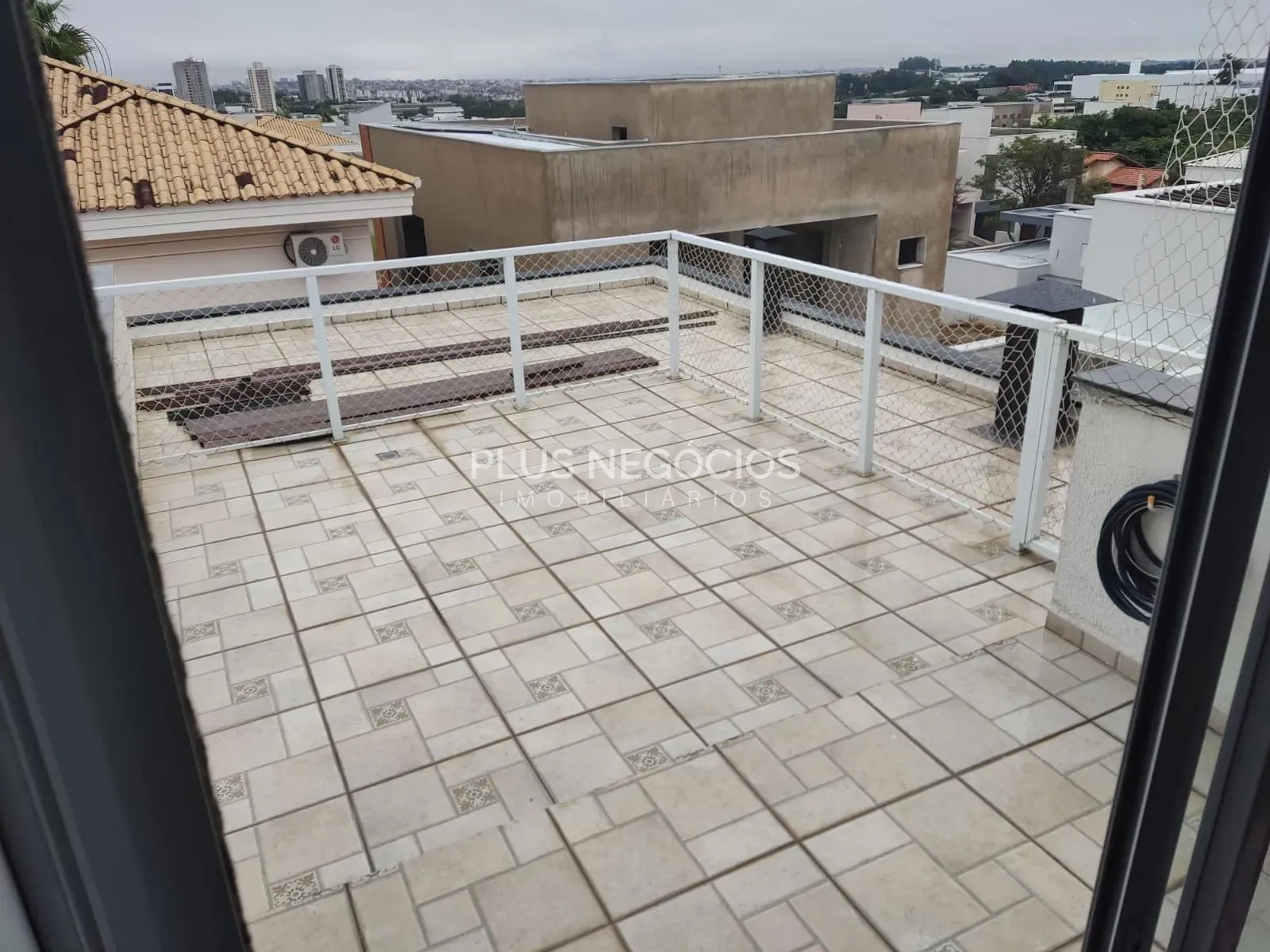Casa, 3 quartos, 242 m² - Foto 3