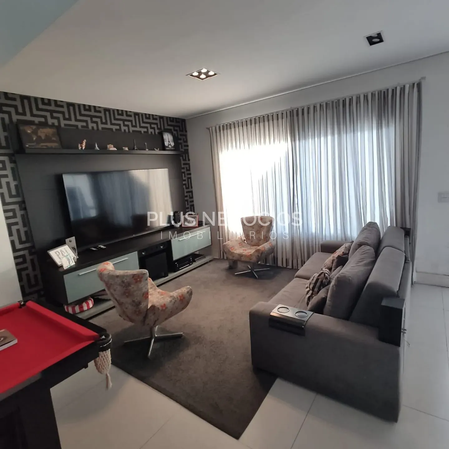 Casa, 3 quartos, 242 m² - Foto 2