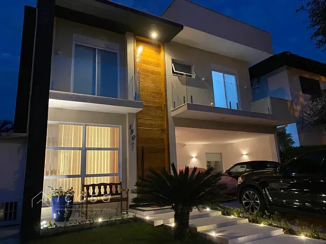 Casa com 360m² 4 quartos e 6 banheiros, à venda, no bairro Urbanova em São José dos Campos
