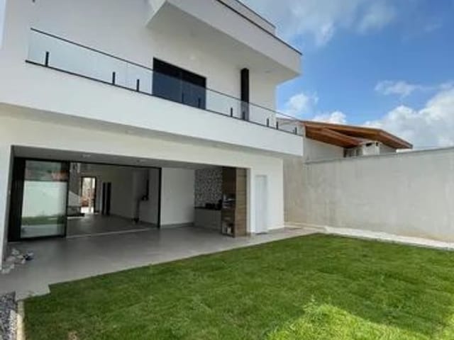 Casa com 250m² 4 quartos e 5 banheiros, à venda, no bairro Caminho Novo em Tremembé