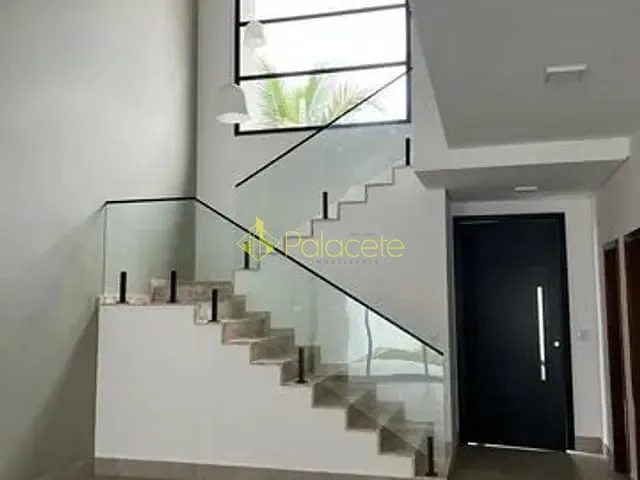 Casa com 250m² 4 quartos e 5 banheiros, à venda, no bairro Caminho Novo em Tremembé