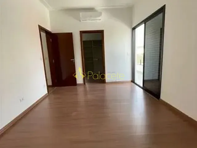 Casa com 250m² 4 quartos e 5 banheiros, à venda, no bairro Caminho Novo em Tremembé