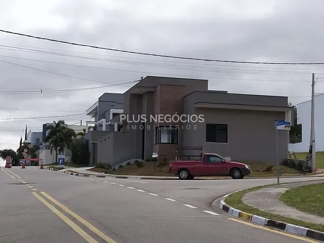 Casa com 195m² 3 quartos e 3 banheiros, à venda, no bairro Cajuru do Sul em Sorocaba
