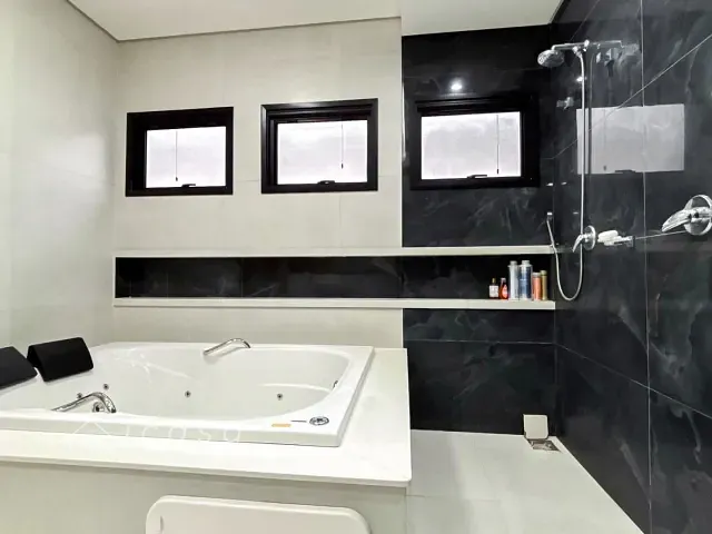 Casa com 610m² 5 quartos e 6 banheiros, à venda, no bairro Condomínio Residencial Montserrat em São José dos Campos