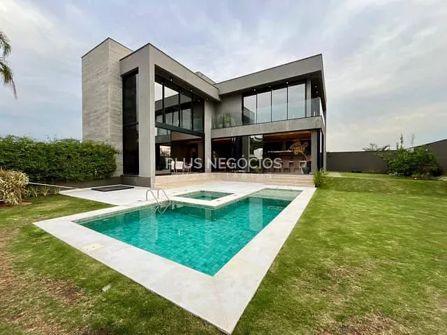 Casa com 690m² 5 quartos e 8 banheiros, à venda, no bairro Alphaville Nova Esplanada em Votorantim