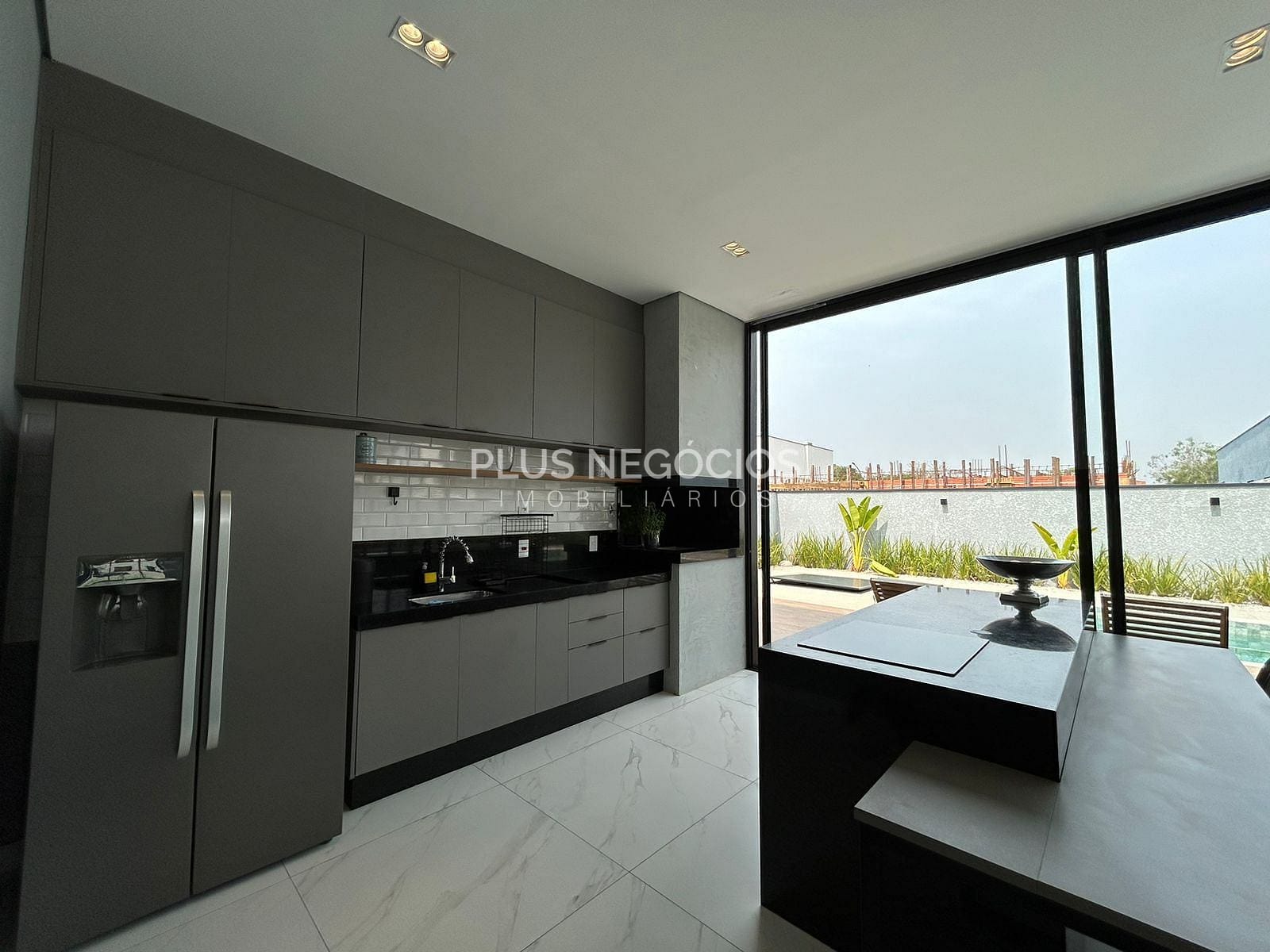 Casa à venda com 3 quartos, 360m² - Foto 19