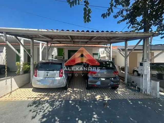 Casa 2 quartos e 1 banheiro, à venda, no bairro Eugênio de Mello em São José dos Campos