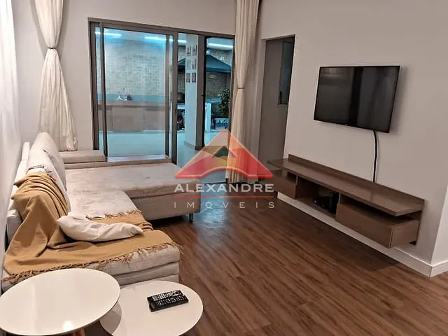 Casa 2 quartos e 1 banheiro, à venda, no bairro Eugênio de Mello em São José dos Campos