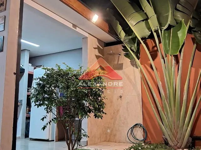 Casa 2 quartos e 1 banheiro, à venda, no bairro Eugênio de Mello em São José dos Campos