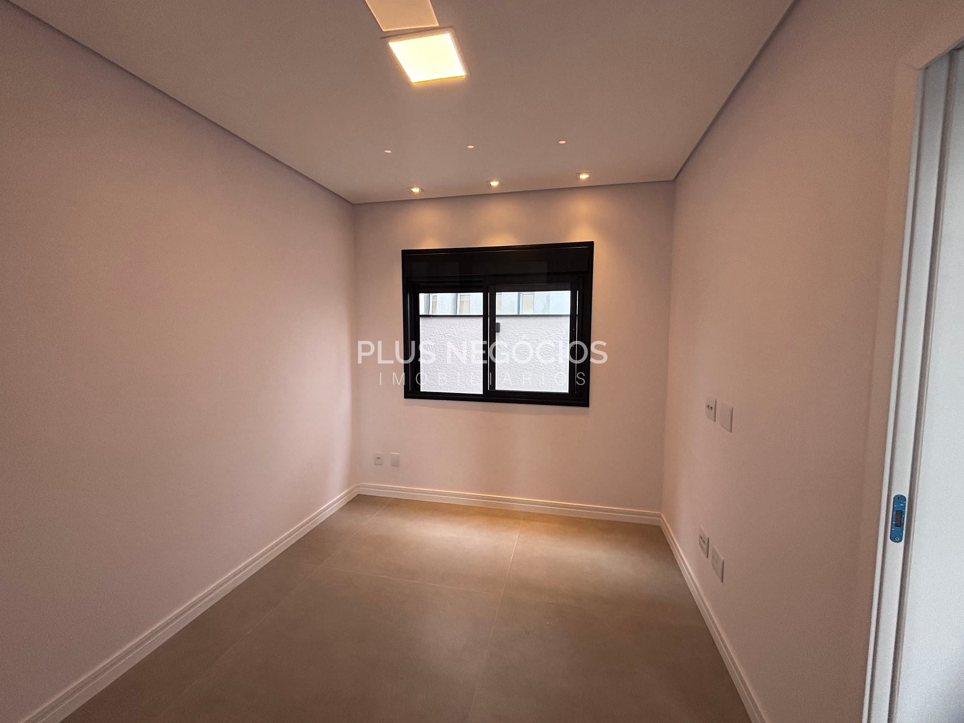 Casa à venda com 3 quartos, 244m² - Foto 40