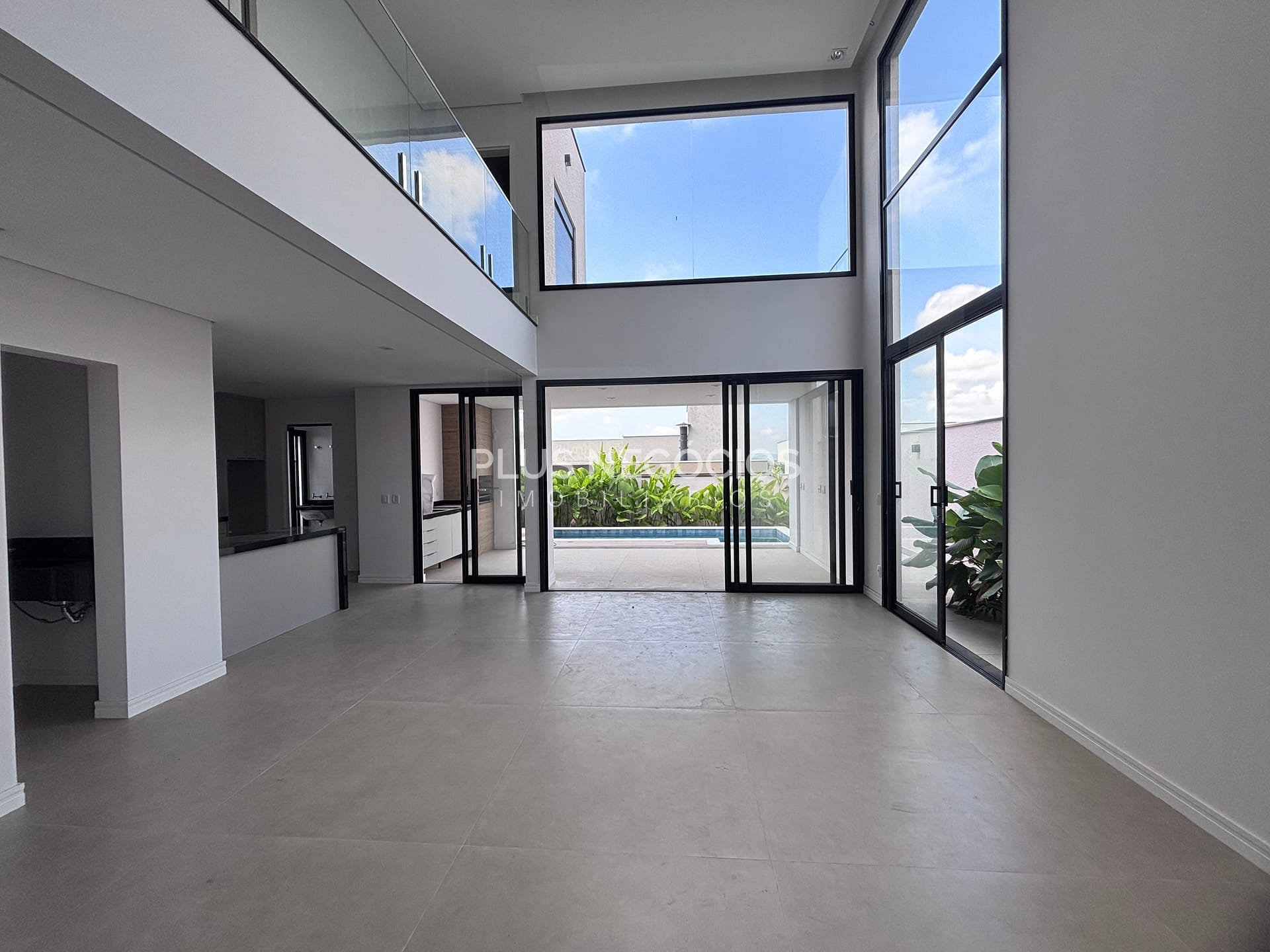 Casa à venda com 3 quartos, 244m² - Foto 5
