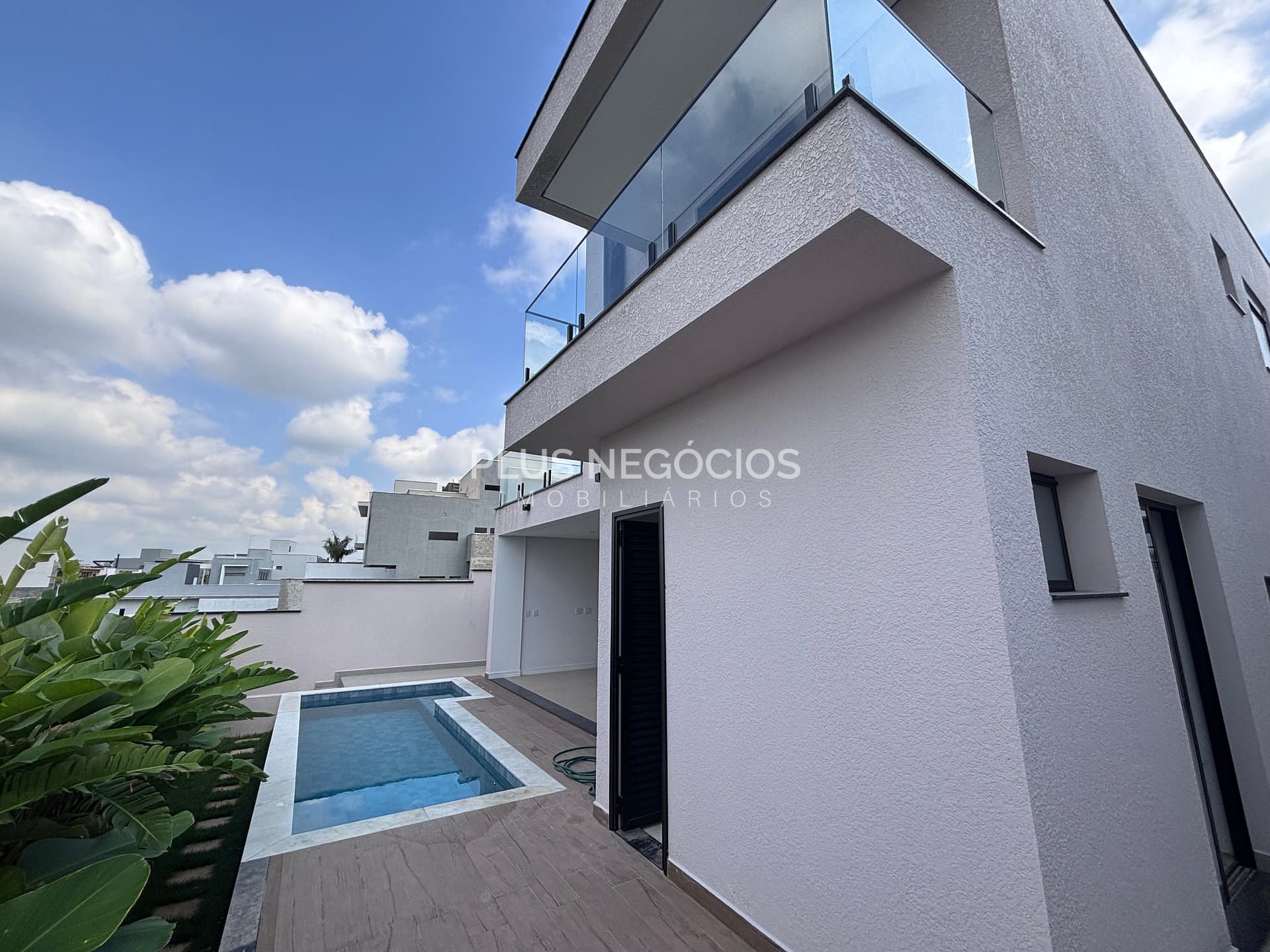 Casa à venda com 3 quartos, 244m² - Foto 25