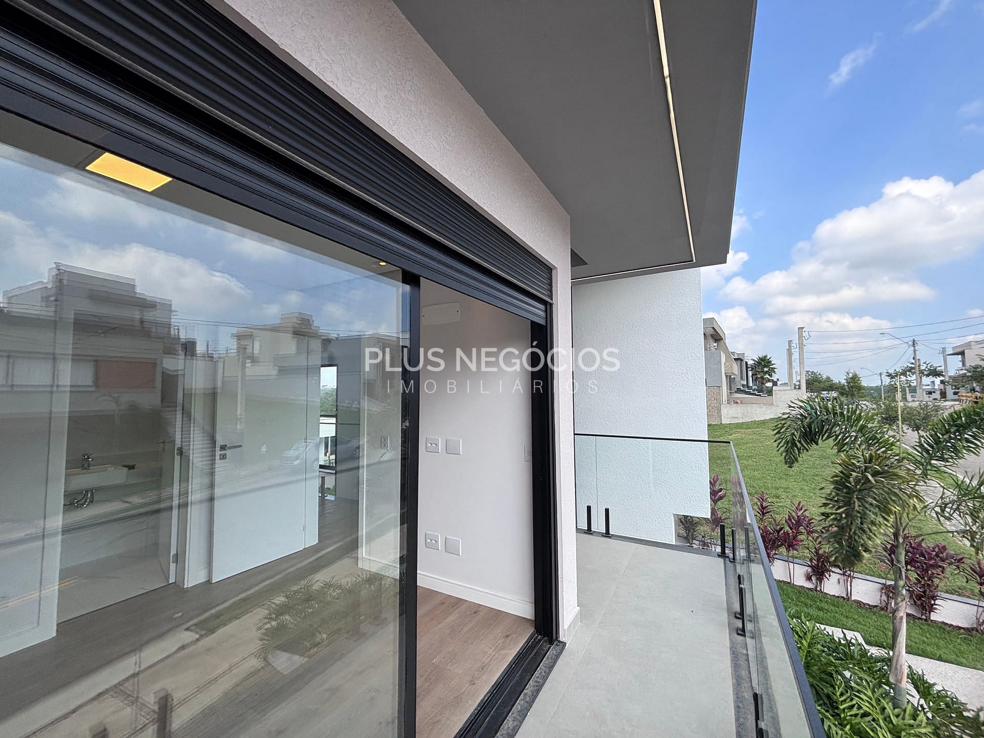 Casa à venda com 3 quartos, 244m² - Foto 11