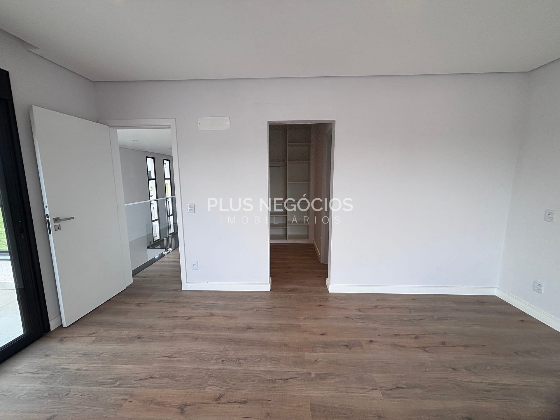 Casa à venda com 3 quartos, 244m² - Foto 16