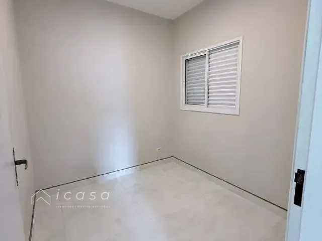 Casa com 187m² 3 quartos e 1 banheiro, à venda, no bairro Vila Bandeirantes em Caçapava