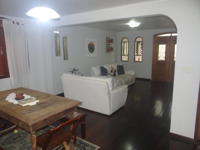 Foto do Casa - Casa tipo para venda e locação em Jardim Rizzo com 4 quartos, sendo 1 suíte, 128m² | Lares e Andares Imóveis
